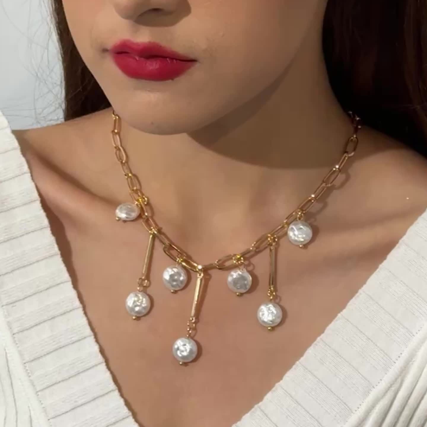 Women's Retro Imitation Pearl Pendant Necklace